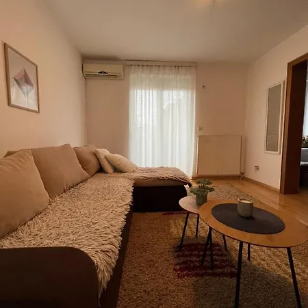 Danica Apartman